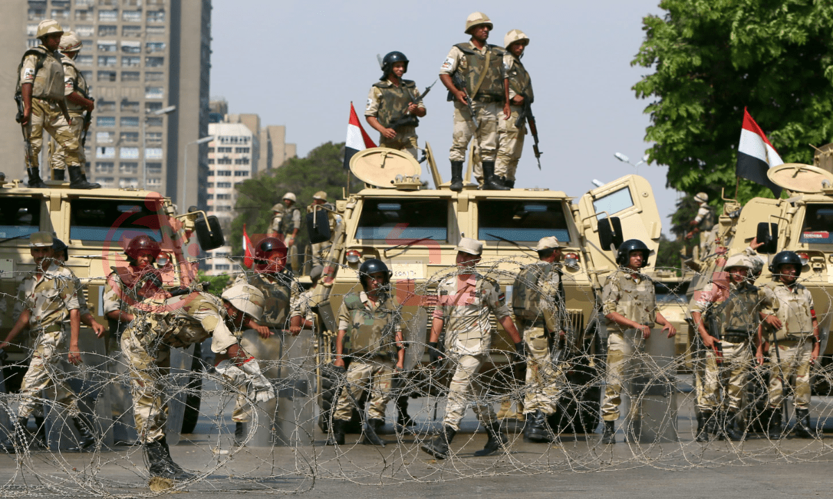 مصر تعلن حالة التأهب القصوى وتشكل خلية أزمة تحسبا للتصعيد الإيراني الإسرائيلي